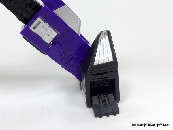 Generations Titans Return Sixshot   In Hand Photos Of Wave 3 Leader Class Figure  (24 of 89)